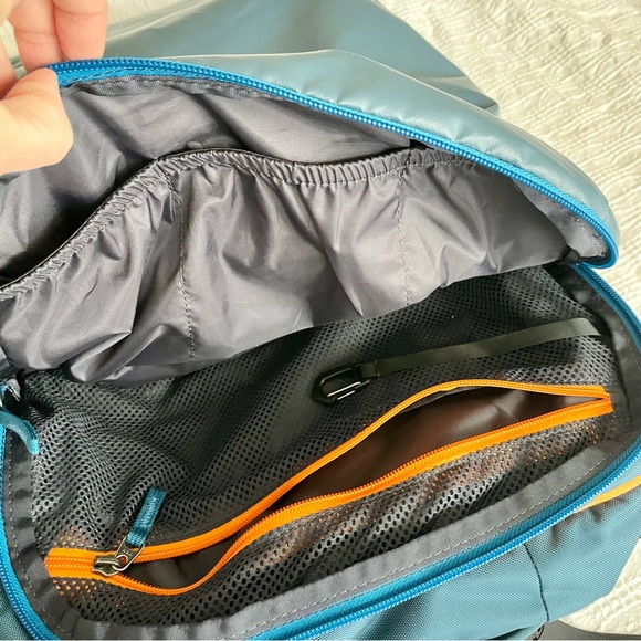 Cotopaxi Allpa 42 L Travel Pack in Indigo - Picture 6 of 8